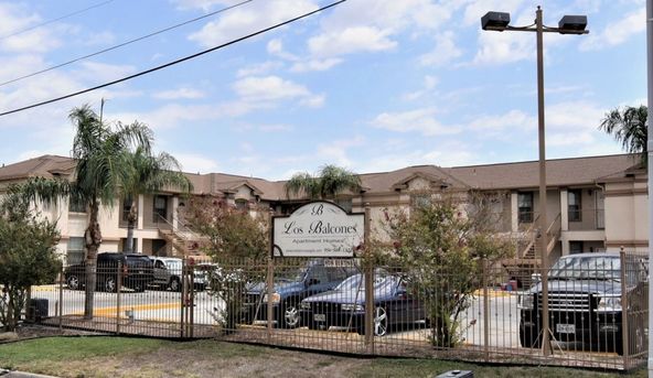 Los Balcones : 3001 Corpus Christi St, Laredo, TX 78043